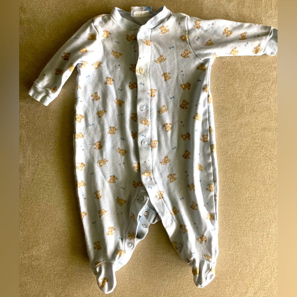 Vitamins Baby Puppy onesie/footies 0-3 months. 🐶 ✨Bundle 4+ footsies $4 each!